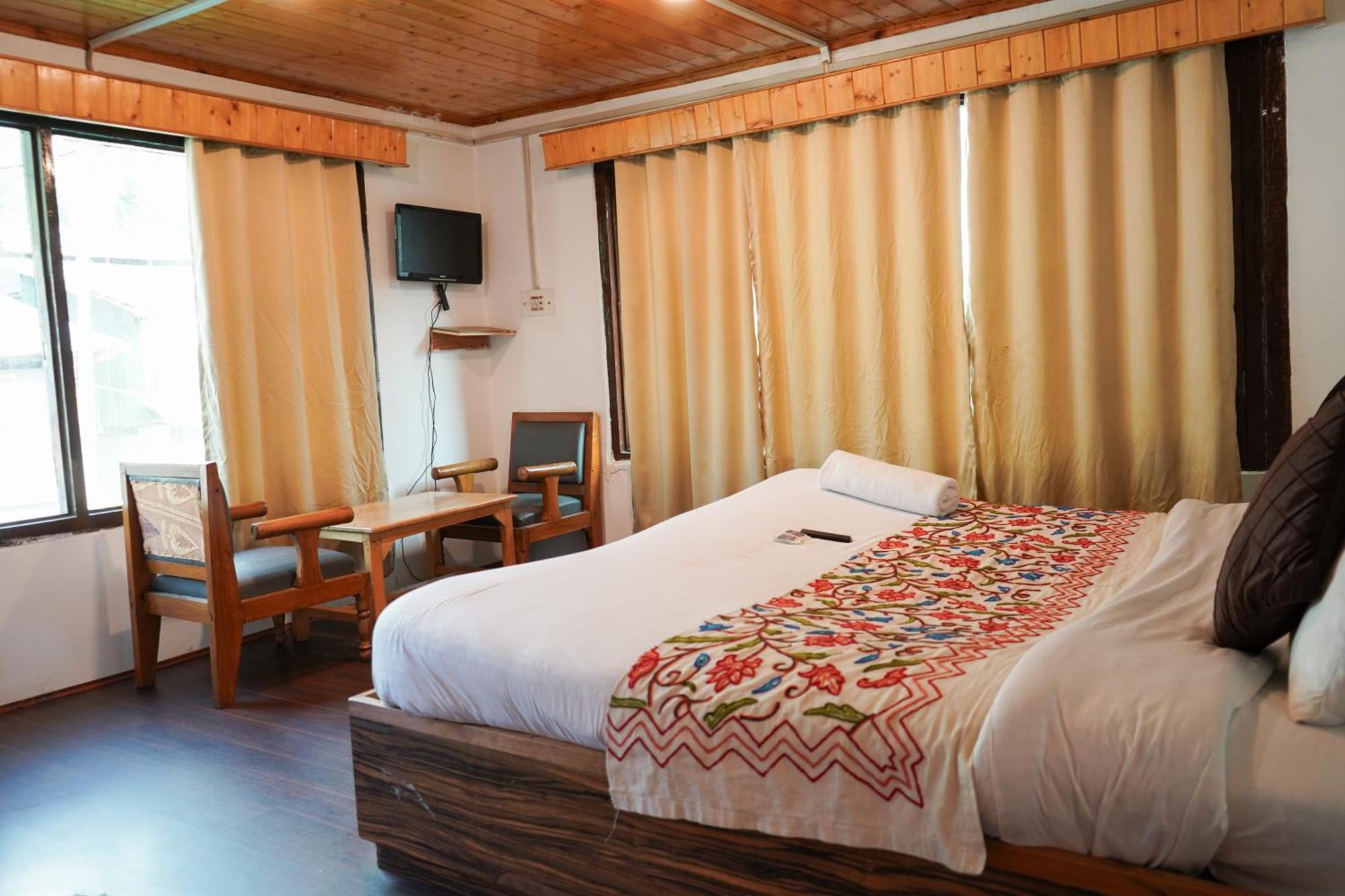 Kashmir House Pahalgam Hotel Bagian luar foto